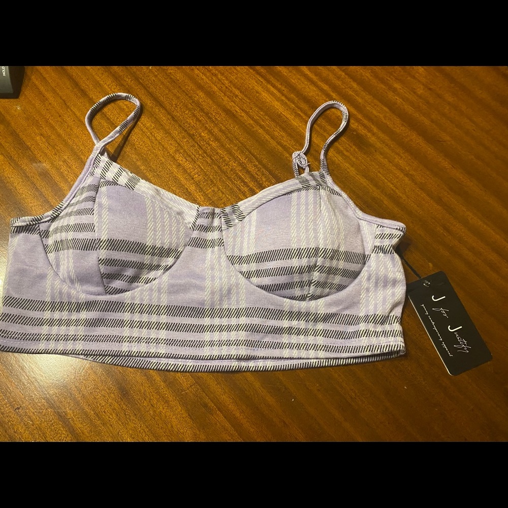 J for Justify Sz L Crop Top NWT😊😊